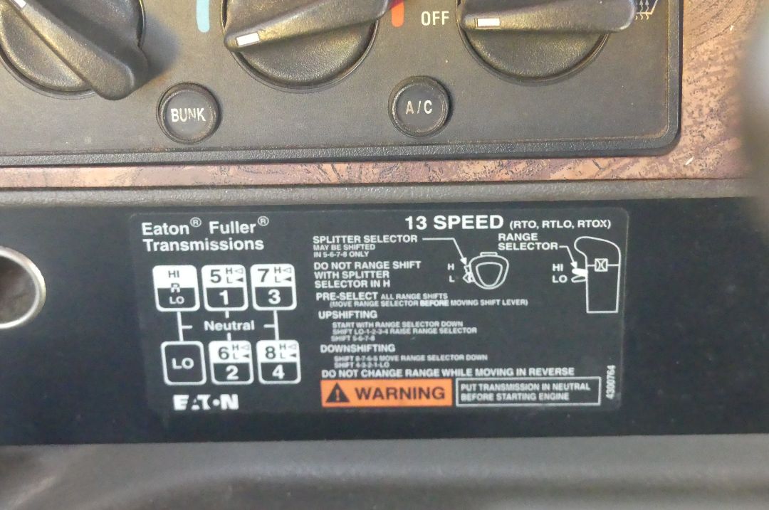 2000 INTERNATIONAL 9400i - Image 7